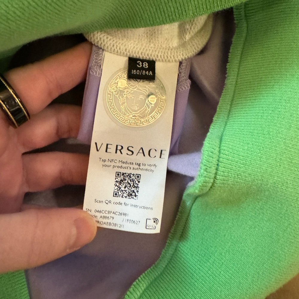 Authentic New With Tags Versace Barocco Mosaic print Hoodie - Picture 8 of 9